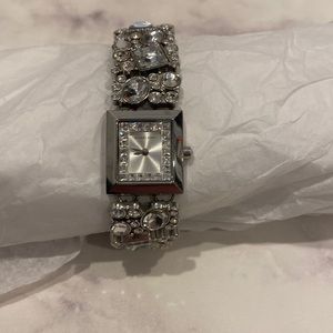 listing-status-banner